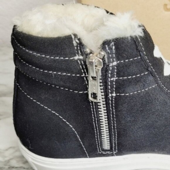 Steve Madden Tracey Leather Upper Faux Fur Studded Sneakers Booties Lace - Picture 4 of 5